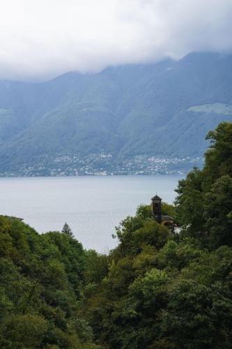 Holiday Home Palazzo Branca mit Blick auf den See- by Interhome