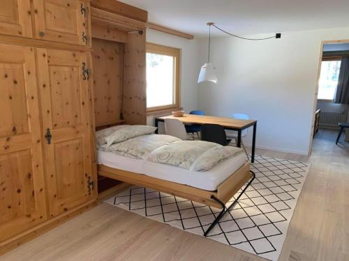 Apartment Chesa la Furia 7 - Bergbahn inklusive im Sommer by Interhome