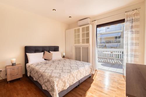 Seaside Dublex with 2 Large Terraces Walk to the Beach