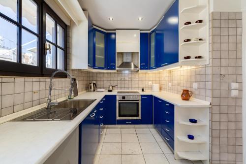 Seaside Dublex with 2 Large Terraces Walk to the Beach