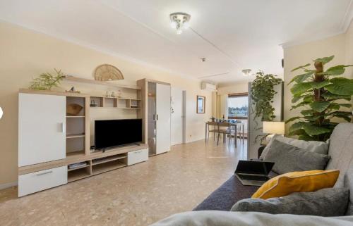 Becas House