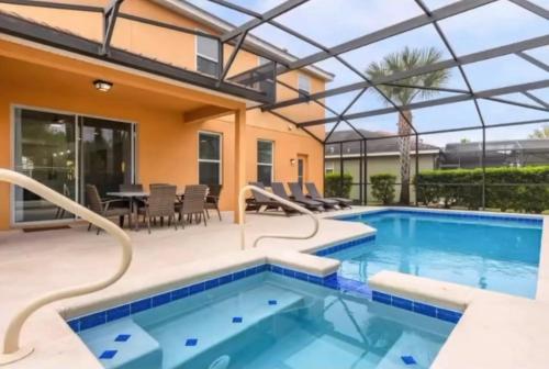 Recently Renovated 5BR house with Private Pool & Resort Amenities photo 9