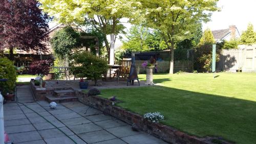 Gallery image of Church End Farm Bed and Breakfast in Hale