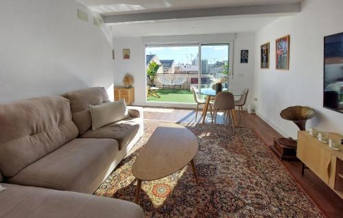 Gorgeous Apartment In Alicante With Wifi