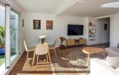 Gorgeous Apartment In Alicante With Wifi