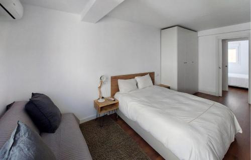 Gorgeous Apartment In Alicante With Wifi