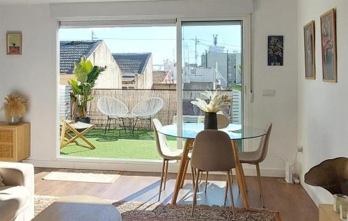 Gorgeous Apartment In Alicante With Wifi
