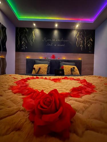 SPICY LOVE - proche Nice et Cannes - Jacuzzi privatif - French Riviera - luxe - suite romantique