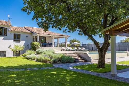 Charming villa Monte Uliveto with private pool in Pula
