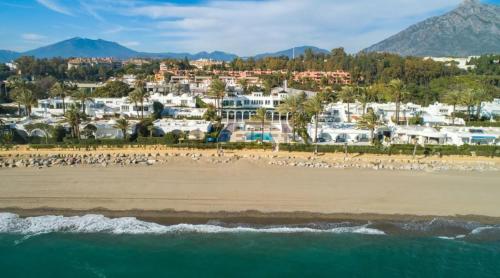 GOLDEN MILE FRONT LINE BEACH RESORT