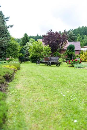 Taman di luar Agroturystyka Wzgórze Magnolii