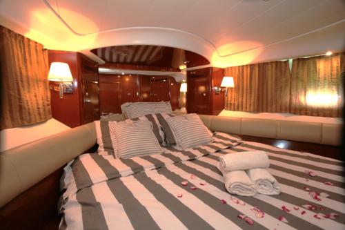 ANIMA MARIS Yacht