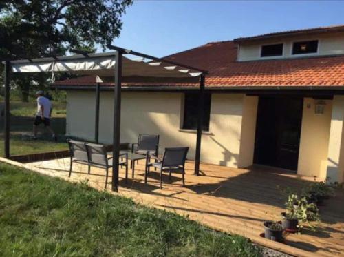 2-bedroom duplex apartment