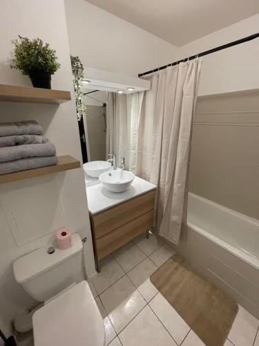 Grand studio 34m2 - Parking & Fibre - Proche Airbus