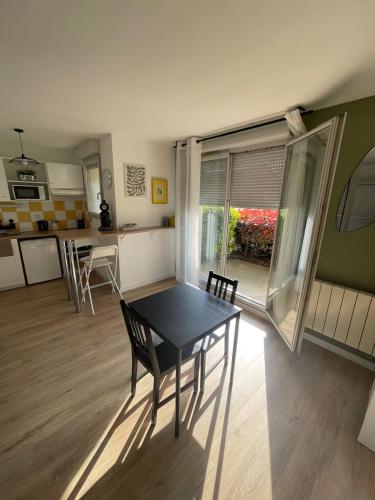 Grand studio 34m2 - Parking & Fibre - Proche Airbus