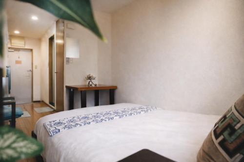 GU Freedom Home 402