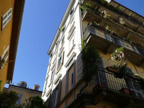 Nonna Nilla, a large and cozy flat in Porta Venezia
