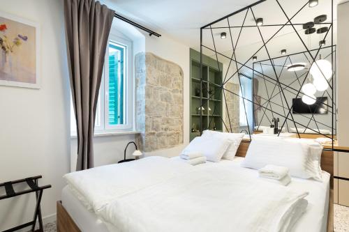 LAVIE LOFT Brand New Two-Level Duplex, 2 bathrooms