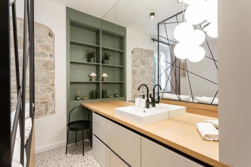 LAVIE LOFT Brand New Two-Level Duplex, 2 bathrooms