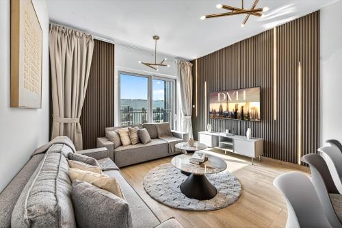 DVH Luxe Retreats 1BR Waterfront Yas Island and Ferrari World