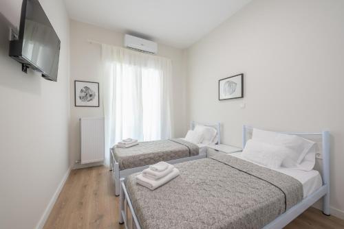 Luxurious, Equipped, Metro-Facing Flat in Athens