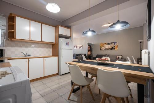 Family 2BRM Flat in Patissia-Acropolis View by ΜΡS