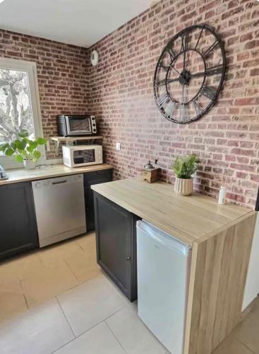 Appartement lumineux 45 m2 avec parking proche gare et centre de Reims
