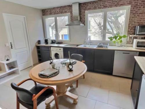 Appartement lumineux 45 m2 avec parking proche gare et centre de Reims
