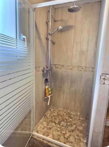 Appartement lumineux 45 m2 avec parking proche gare et centre de Reims