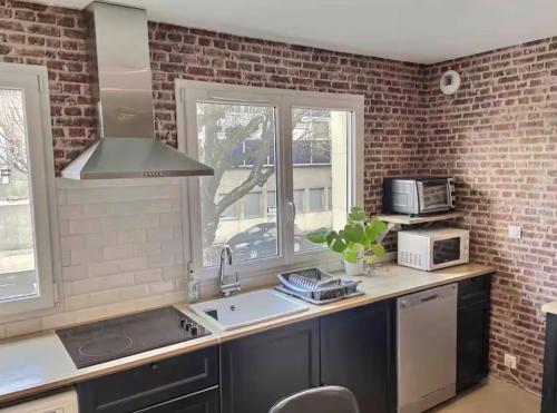 Appartement lumineux 45 m2 avec parking proche gare et centre de Reims