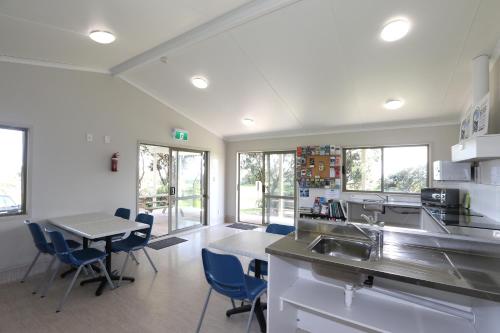 Foto de la galería de Fitzroy Beach Holiday Park en New Plymouth