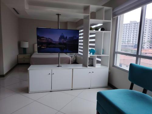 Suite at Pacific Plaza / Parque Empresarial Colón