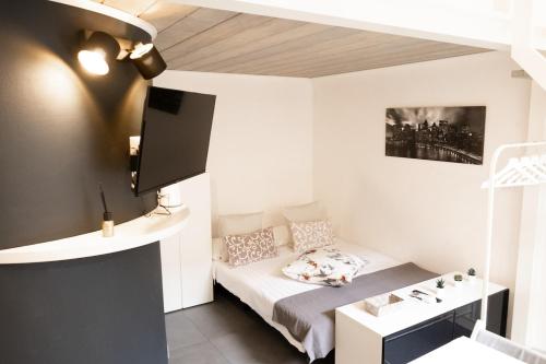 Isola Loft 5 Minutes Walk From Garibaldi Station