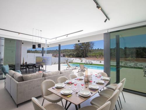 Holiday Home mit Privatpool für 11 Personen ca- 220 m² in Protaras- Südküste von Zypern by Interhome