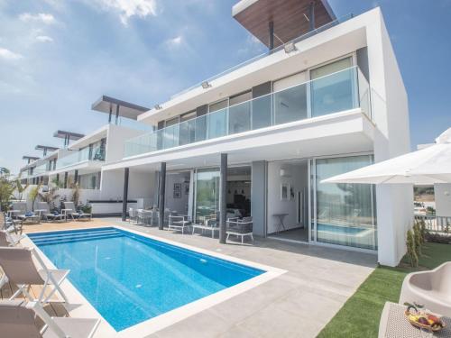 Holiday Home Ferienvilla Olivine Pearl mit Meerblick by Interhome