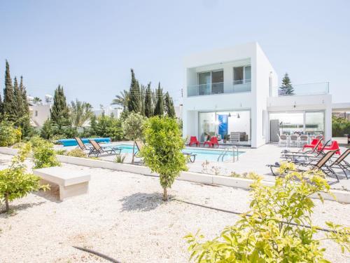Holiday Home Protaras Greco Villa CCV1 mit beheiztem Pool by Interhome