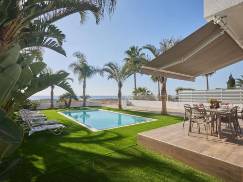 Holiday Home Moderne- geräumige Ferienvilla by Interhome