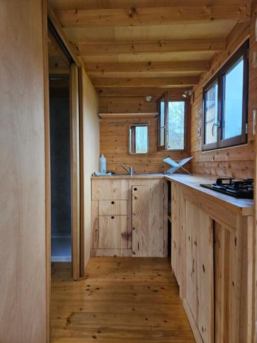 Køkken eller tekøkken på Tiny house à la ferme