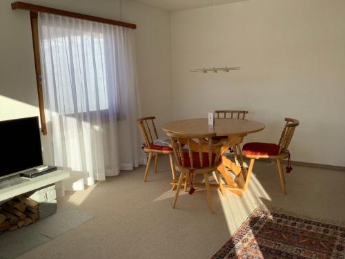 Apartment Chesa Auicula by Interhome