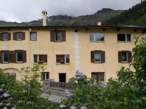Apartment Chesa Kober Giarsun by Interhome