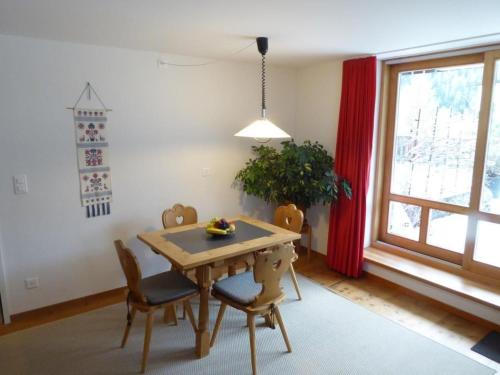 Apartment Chesa Thom - ÖV inklusive by Interhome