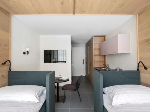 Apartment Stadthaus N9 Mountain Medium Studio by Interhome