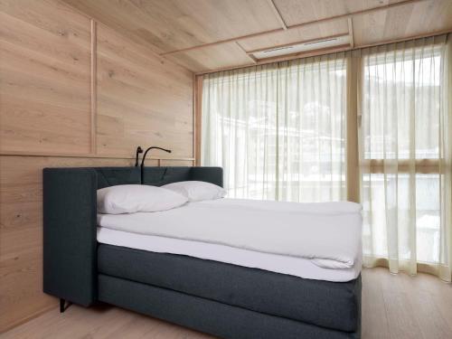 Apartment Stadthaus N9 Mountain Medium Studio by Interhome