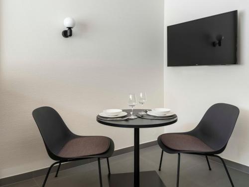 Apartment Stadthaus N9 Mountain Medium Studio by Interhome