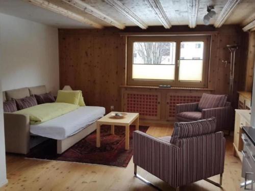 Apartment 2-5 Bettwohnung by Interhome