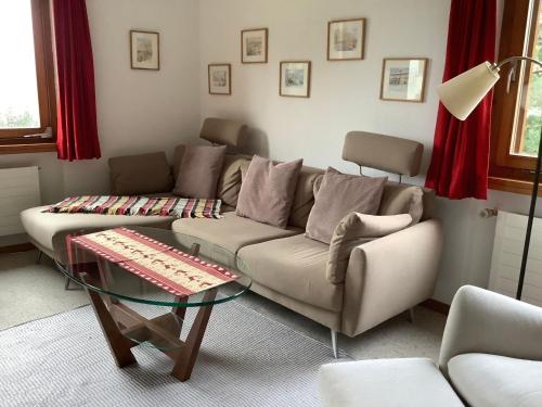 Apartment Chesa Auricula 4 Aden - ÖV inclusive by Interhome