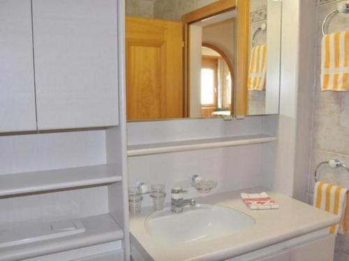 Apartment Chesa Semnadur H2 by Interhome