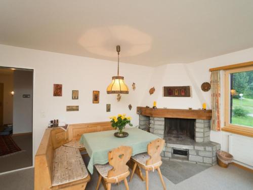 Apartment Chesa Arnica Whg 3 by Interhome