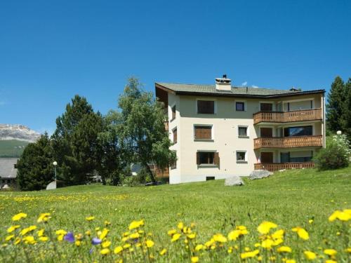 Apartment Chesa Arnica Whg 3 by Interhome