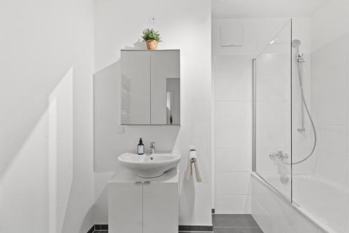 U1 Metro Nearby - 1-BR - fast Wi-Fi